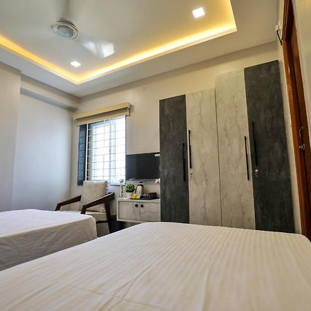 Hotel Ceasta, Beside Us Consulate Hyderabad, Gachibowli Gundipet Екстер'єр фото
