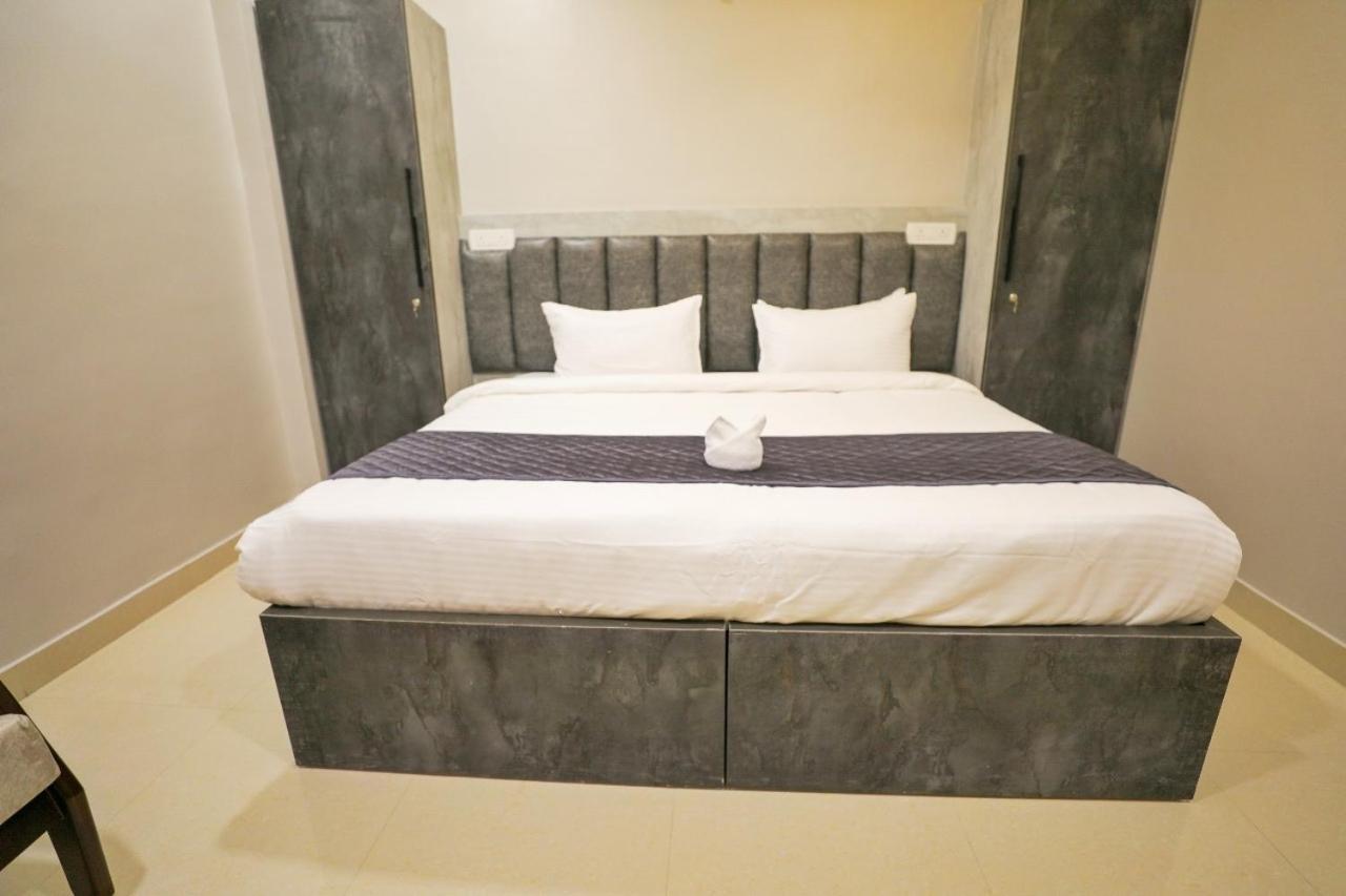 Hotel Ceasta, Beside Us Consulate Hyderabad, Gachibowli Gundipet Екстер'єр фото